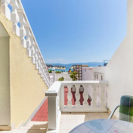 Apartment Beach Holiday Baska