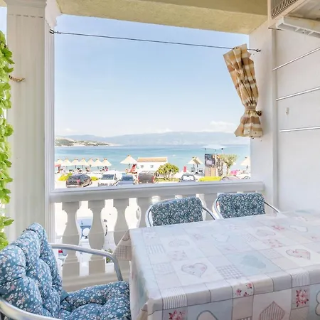 Beach Holiday Baska Apartment