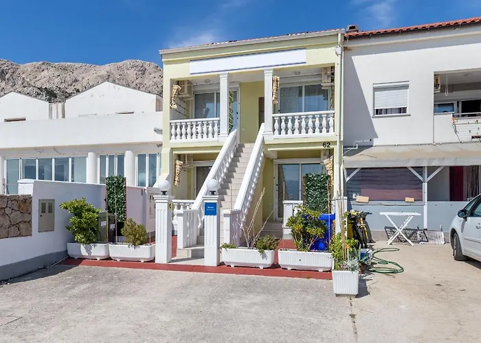 Beach Holiday Baska Appartement