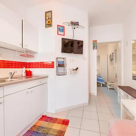 Apartment Beach Holiday Baska *