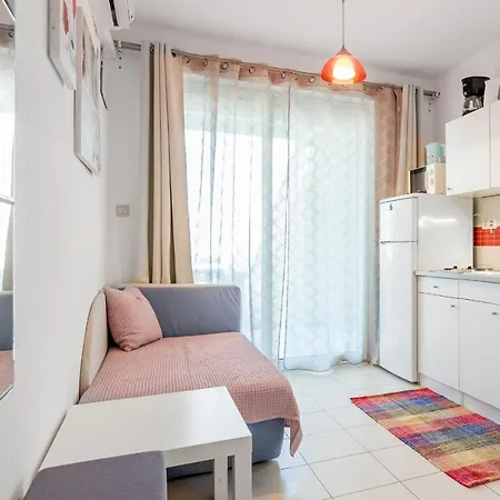 Апартаменты Beach Holiday Baska Башка