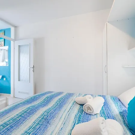 Beach Holiday Baska Apartment *