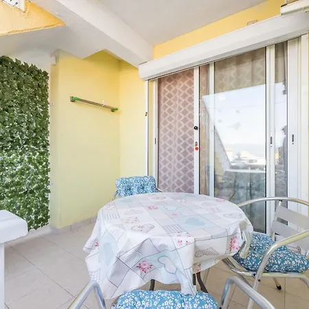 Beach Holiday Baska Apartment