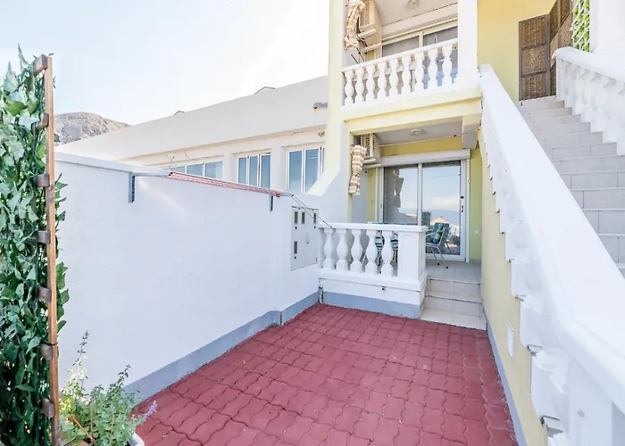 Beach Holiday Baska 바슈카