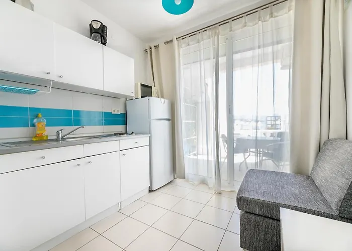 Beach Holiday Baska * 바슈카