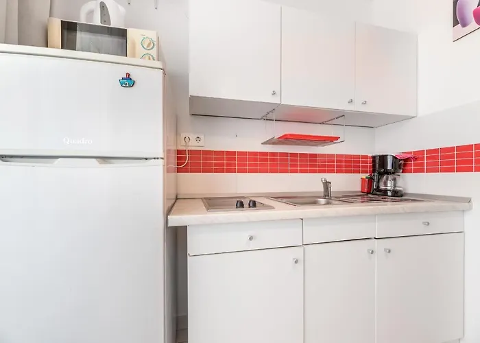 아파트 Beach Holiday Baska