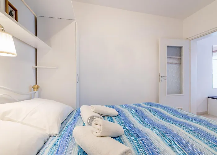 Beach Holiday Baska * 바슈카