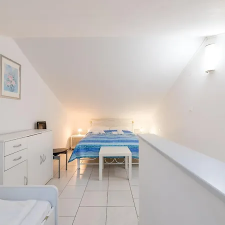 Beach Holiday Baska *