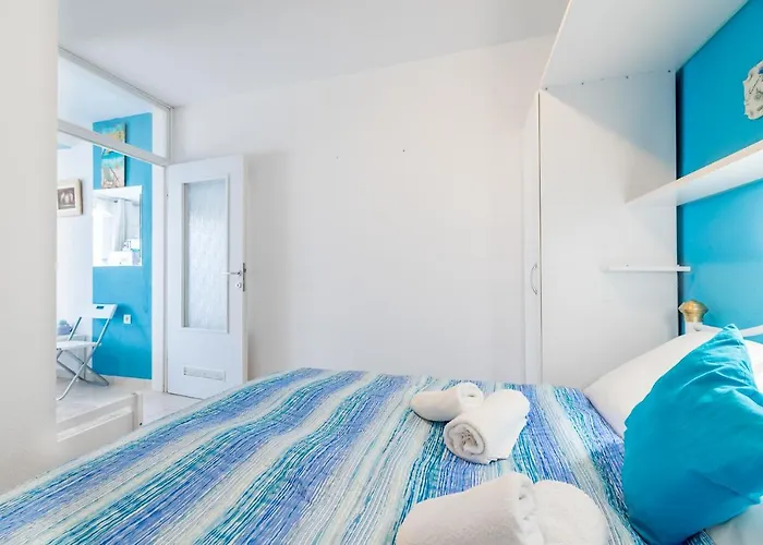 Beach Holiday Baska Apartament *