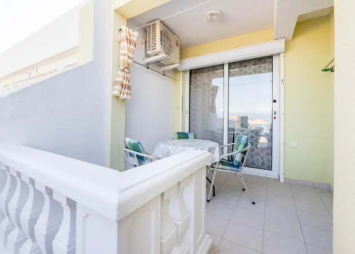 Apartament Beach Holiday Baska *