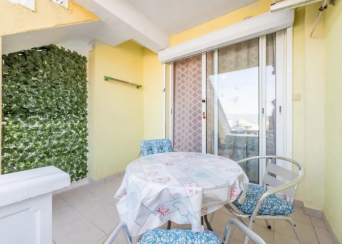 Beach Holiday Baska Apartament