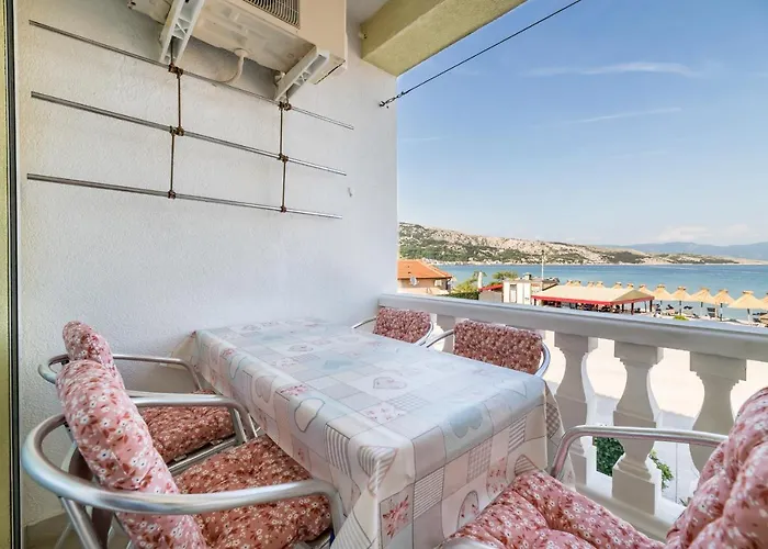 Beach Holiday Baska Apartament *